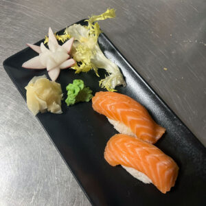 sushi nigiri sake